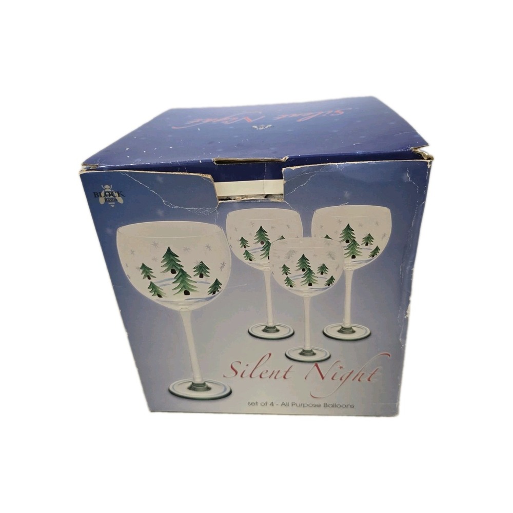 Vintage Set Of 4 Handpainted Christmas Wine Glasses With Tree 7.5 Inches 8 Oz